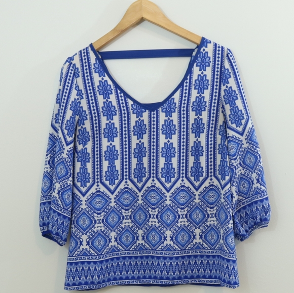 Myan Printed Cutout Back Top - Picture 1 of 8